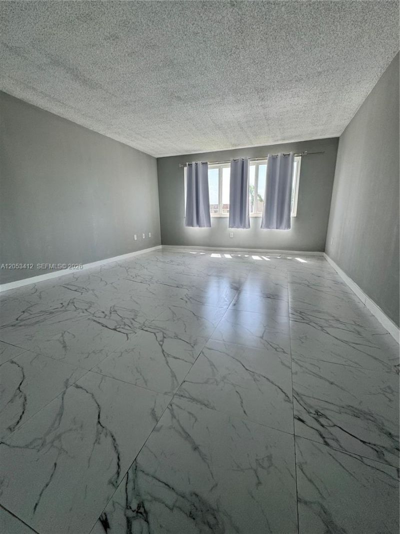 6930 Miami Gardens Dr , Unit 1-515, Hialeah, FL 33015 Photo