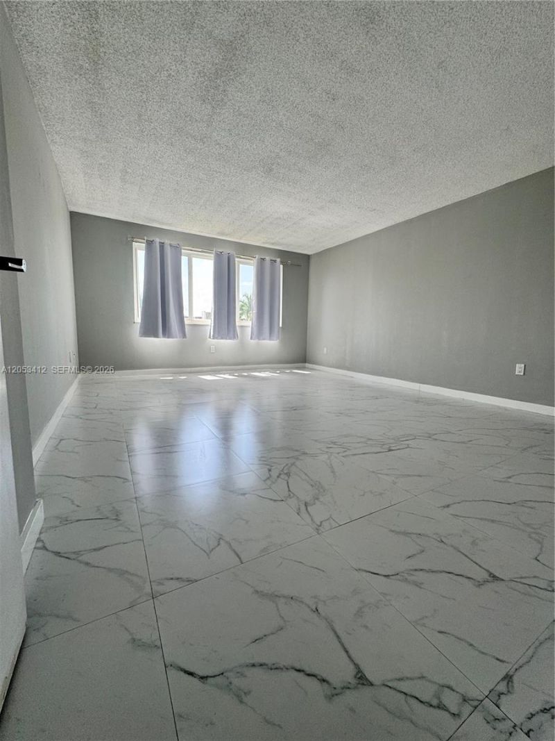6930 Miami Gardens Dr , Unit 1-515, Hialeah, FL 33015 Photo