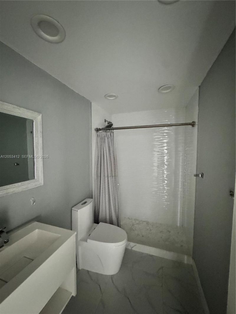 6930 Miami Gardens Dr , Unit 1-515, Hialeah, FL 33015 Photo
