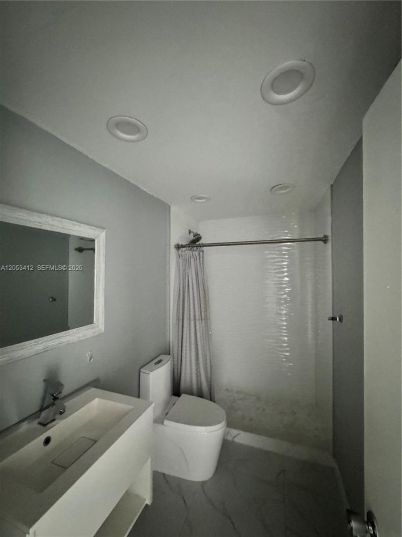 6930 Miami Gardens Dr , Unit 1-515, Hialeah, FL 33015 Photo