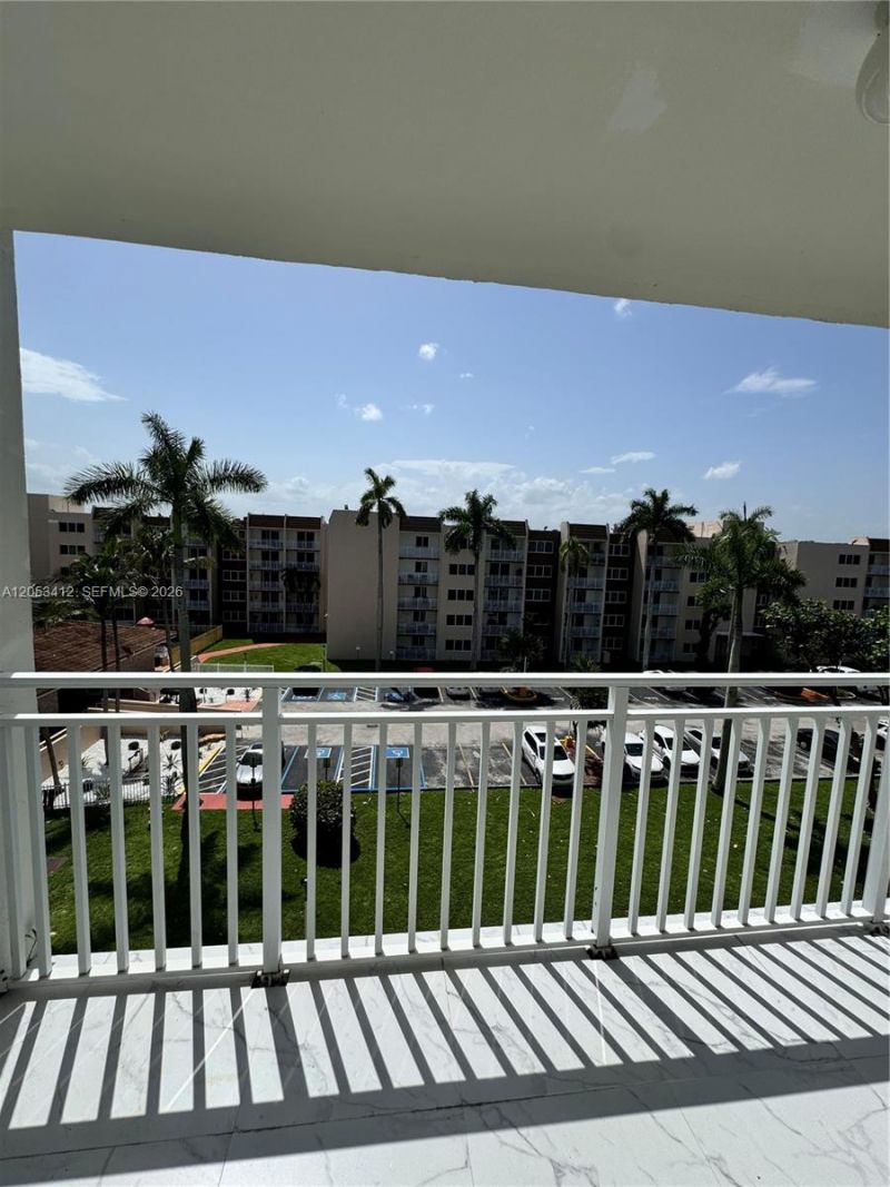 6930 Miami Gardens Dr , Unit 1-515, Hialeah, FL 33015 Photo