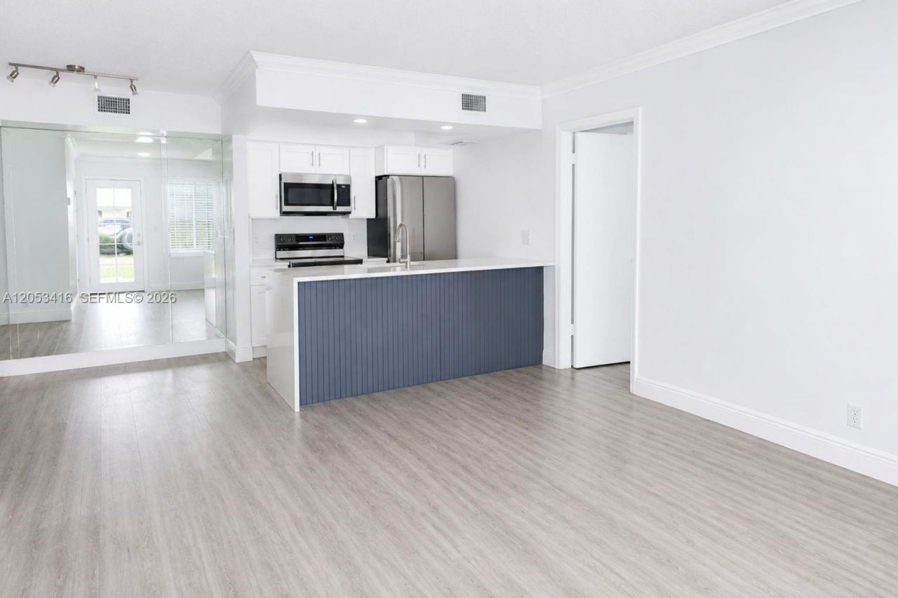 7161 Golf Colony Ct , Unit 103, Lake Worth, FL 33467 Photo