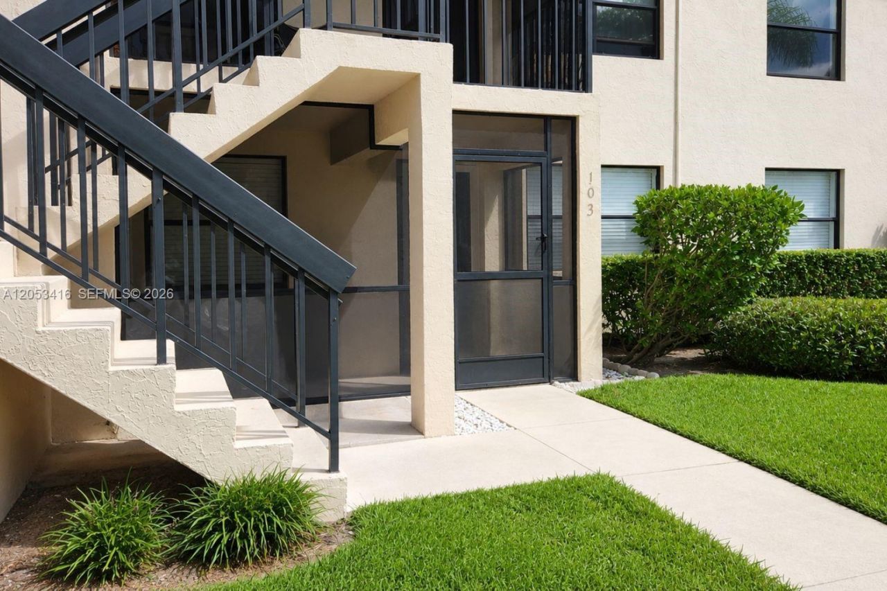 7161 Golf Colony Ct , Unit 103, Lake Worth, FL 33467 Photo