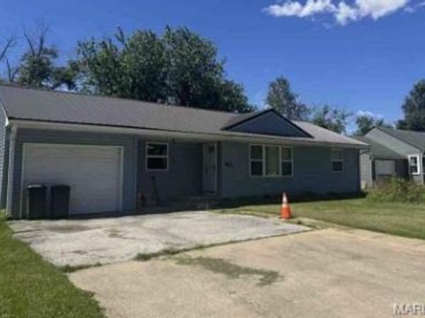 108 W Lakeview Avenue , Centralia, MO 65240