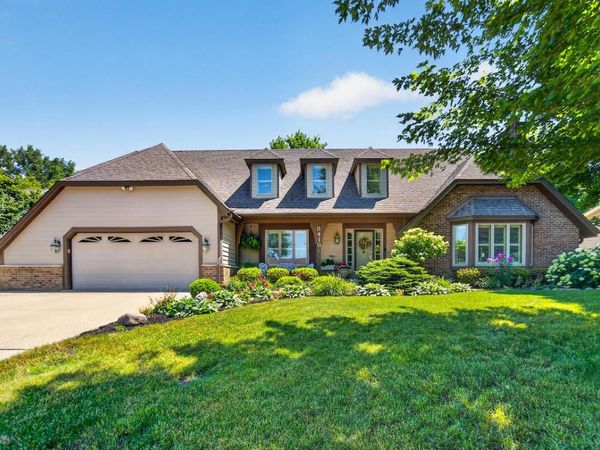 8419 110th AVENUE, Pleasant Prairie, WI 53158