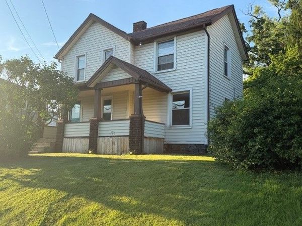 1005 Griswold St , Sharon, PA 16146