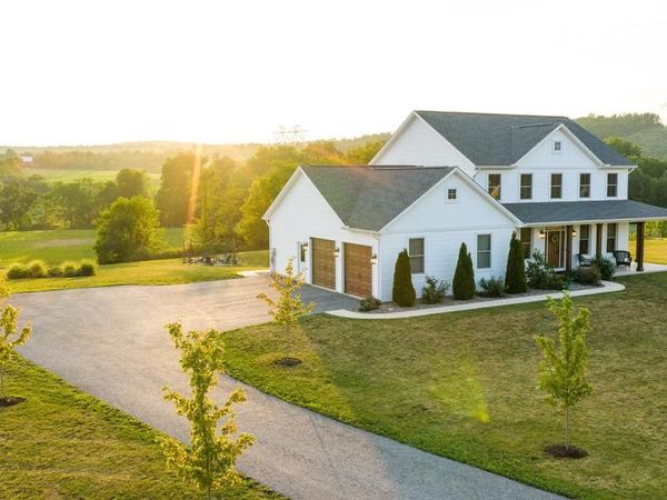 50 BELLA TERRA DRIVE, SHERMANS DALE, PA 17090