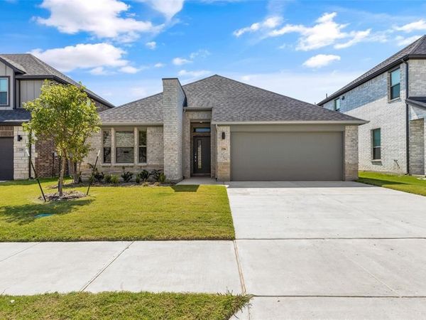216 Arrow Wood Road, Waxahachie, TX 75165