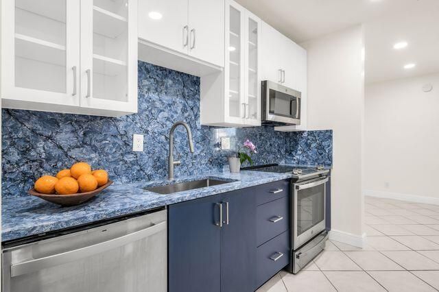 299 SW 7th Street, Unit 1060, Boca Raton, FL 33432 Photo