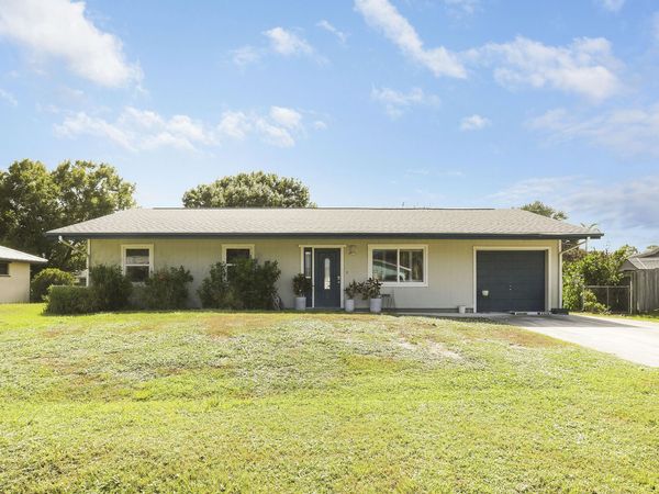 5601 Palm Drive, Fort Pierce, FL 34982