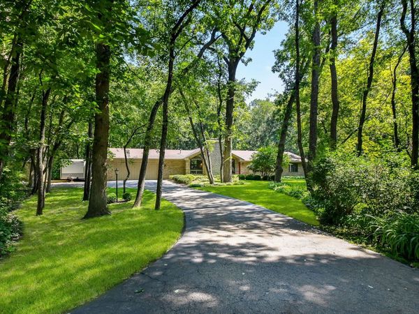 6N297 Miller Lane , St. Charles, IL 60175