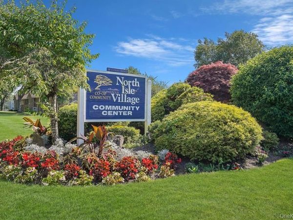 3 Cheyenne Court, Unit 3, Coram, NY 11727