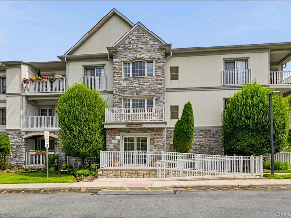 30 N De Baun Avenue , Unit 203, Suffern, NY 10901