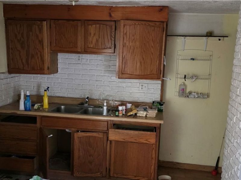 1456 E 250th Street, Euclid, OH 44117 Photo 3