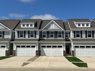 945-2 Memory Lane, Aurora, OH 44202