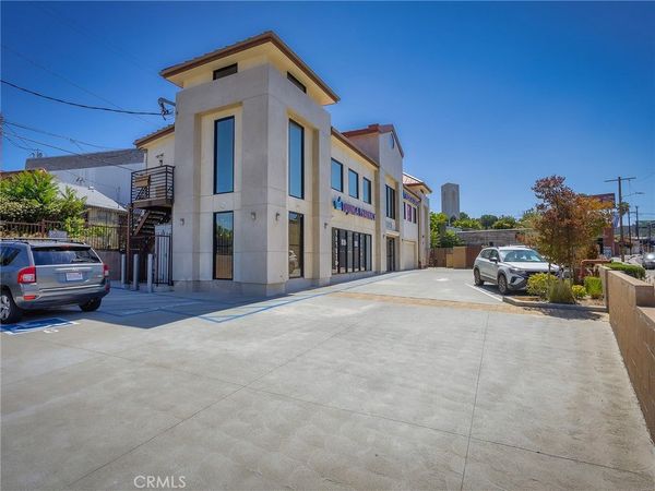 7341 Foothill Boulevard, Tujunga, CA 91042