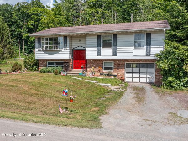 374 Raylean Road , Montrose, PA 18801