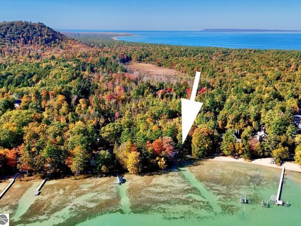 6439 Sunset S, Glen Arbor, MI 49636