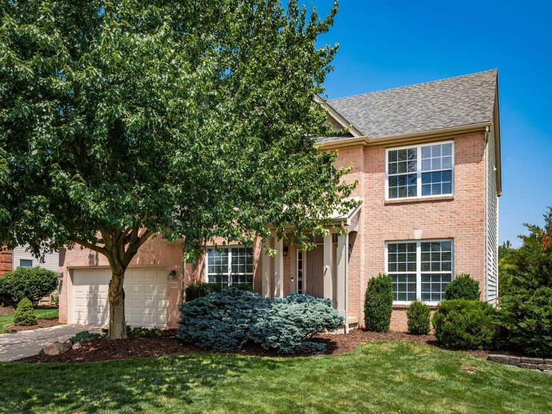 2587 Carla Drive, Lewis Center, OH 43035 Photo 2
