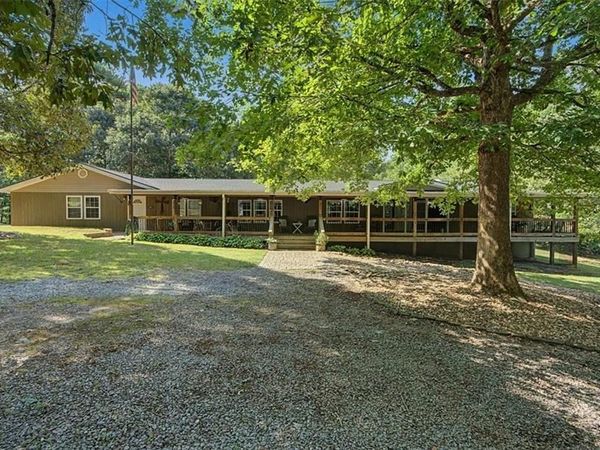 416 Old Jones Road, Whitesburg, GA 30185