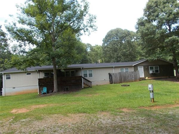 416 Old Jones Road , Whitesburg, GA 30185