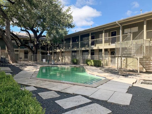 2303 E Side DR, Unit 220, Austin, TX 78704