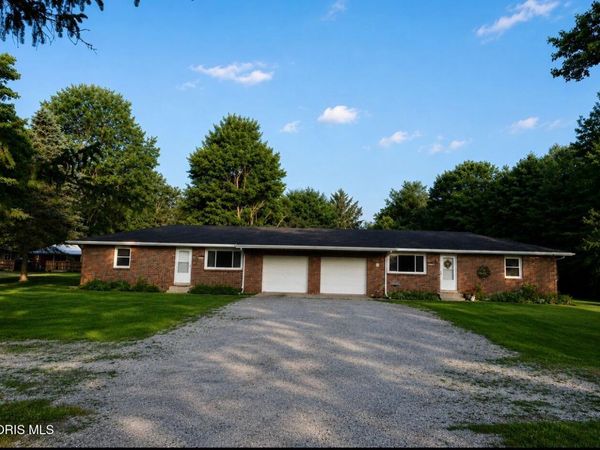 3701 Co Rd 1 , Swanton, OH 43558