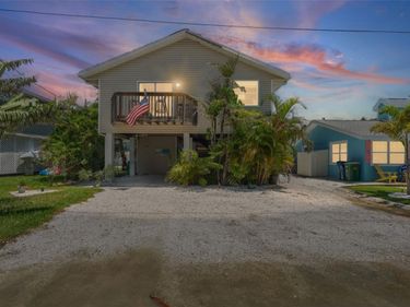 2517 AVENUE C , BRADENTON BEACH, FL 34217