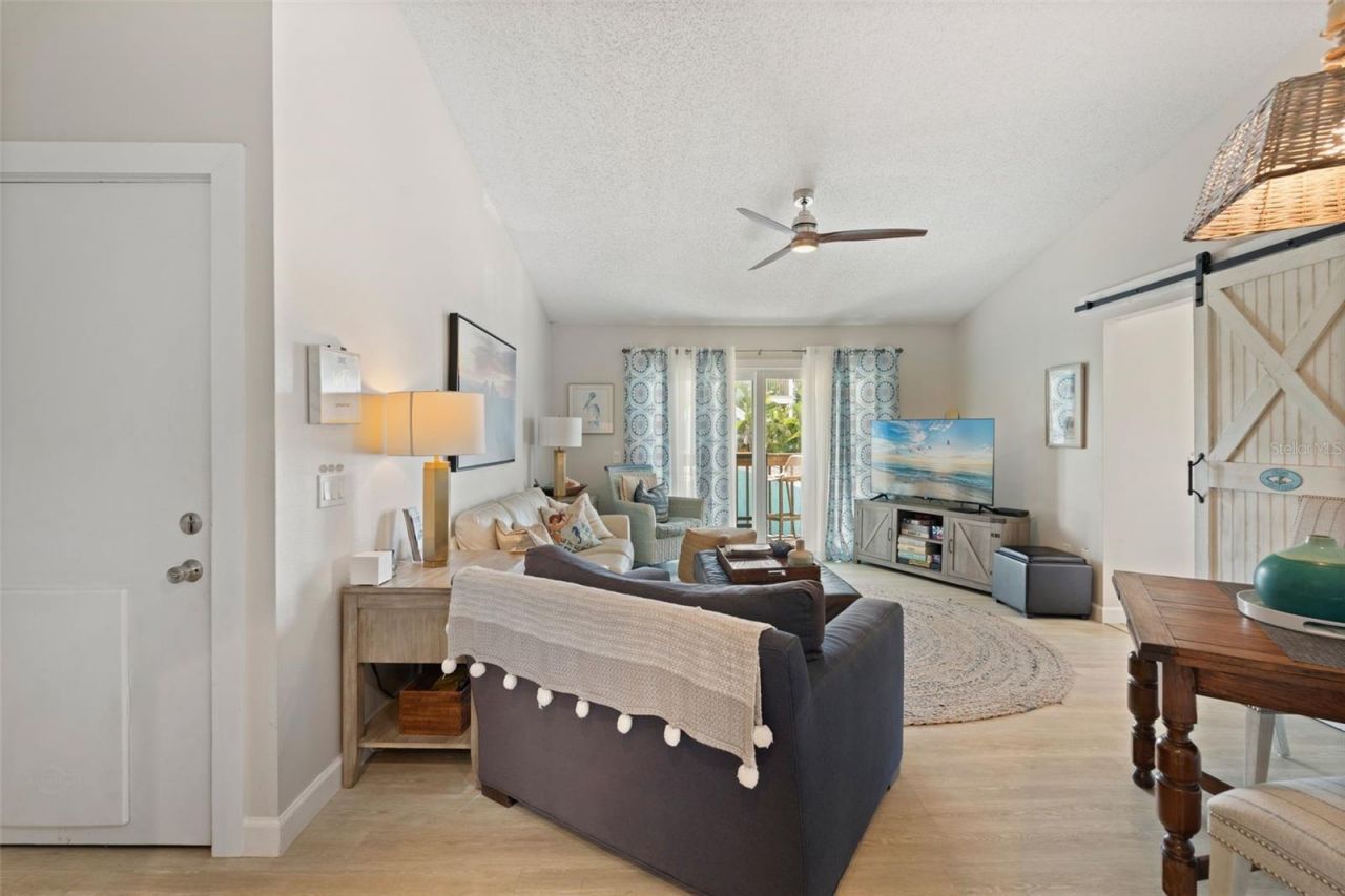 2517 Avenue C, Bradenton Beach, FL 34217 Photo