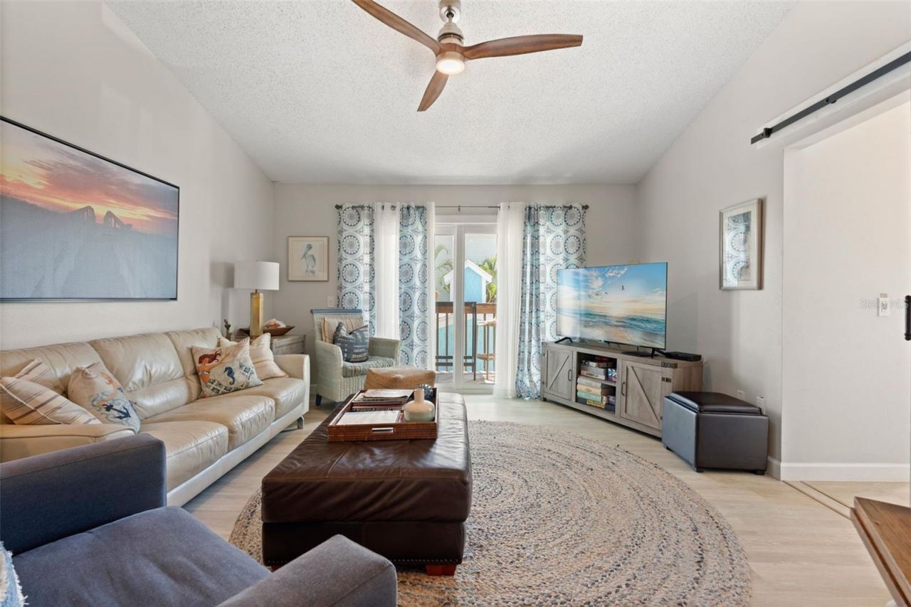 2517 Avenue C, Bradenton Beach, FL 34217 Photo