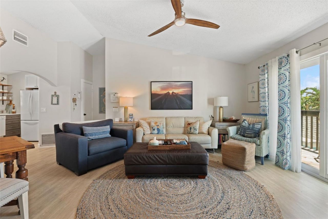 2517 Avenue C, Bradenton Beach, FL 34217 Photo