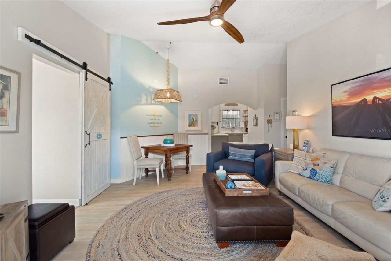 2517 Avenue C, Bradenton Beach, FL 34217 Photo