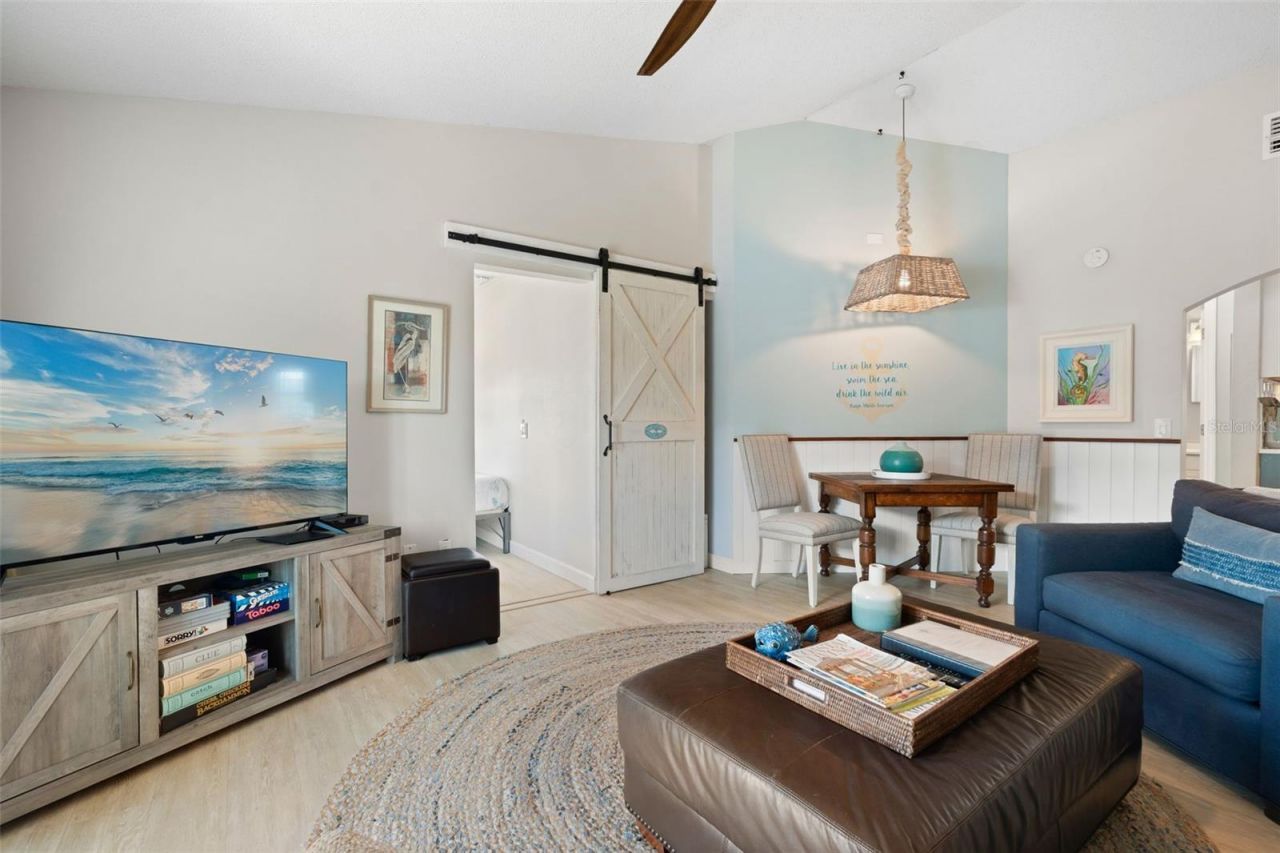 2517 Avenue C, Bradenton Beach, FL 34217 Photo