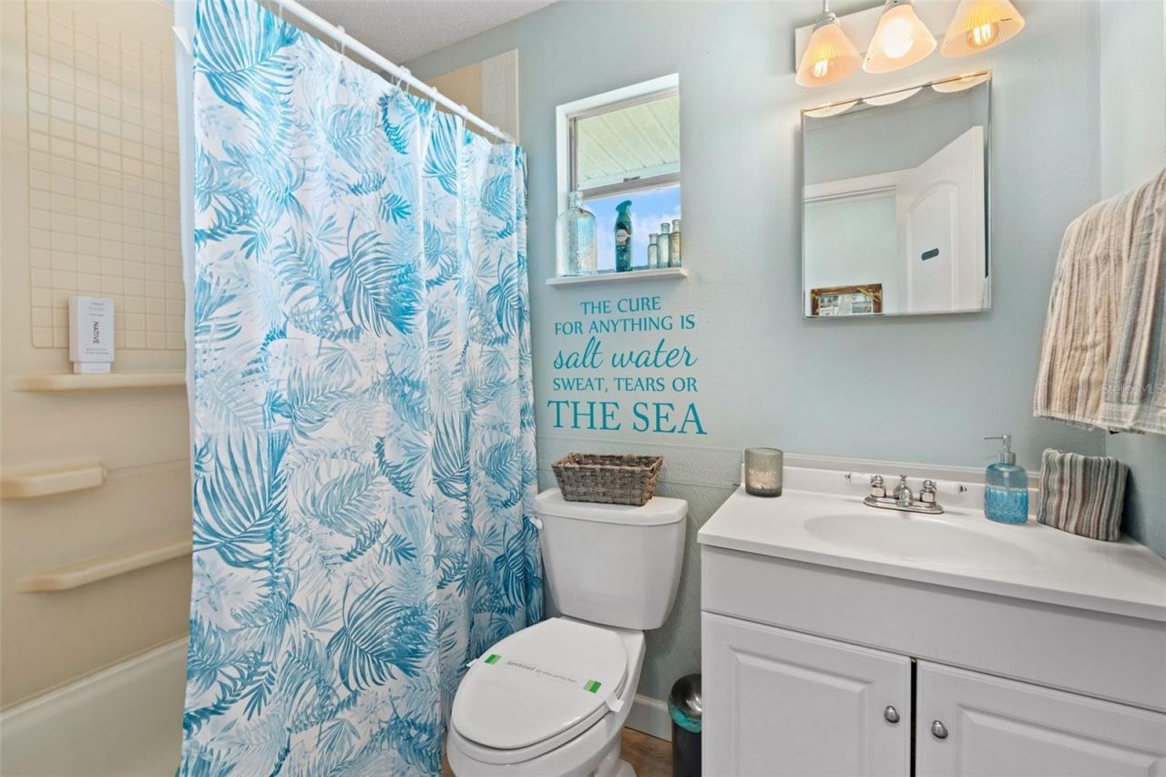 2517 Avenue C, Bradenton Beach, FL 34217 Photo