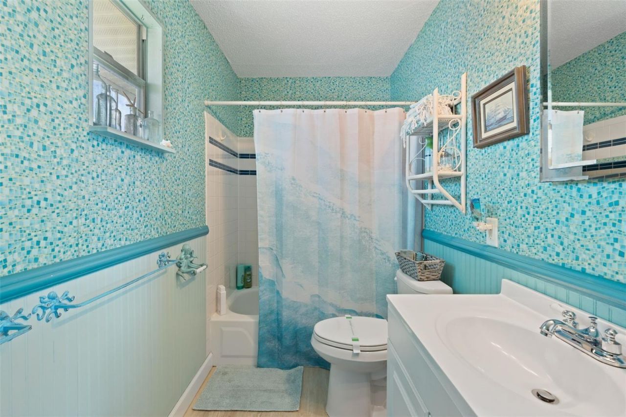 2517 Avenue C, Bradenton Beach, FL 34217 Photo