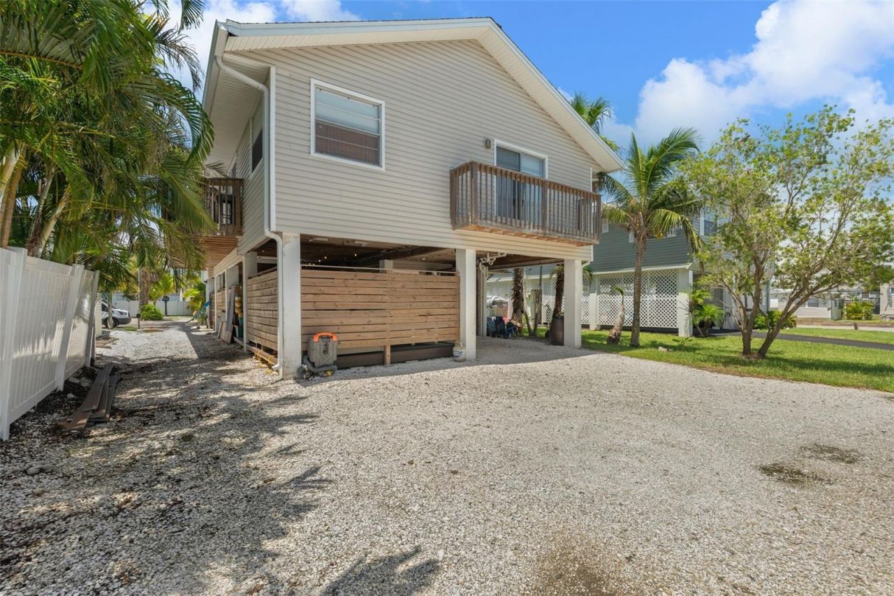 2517 Avenue C, Bradenton Beach, FL 34217 Photo