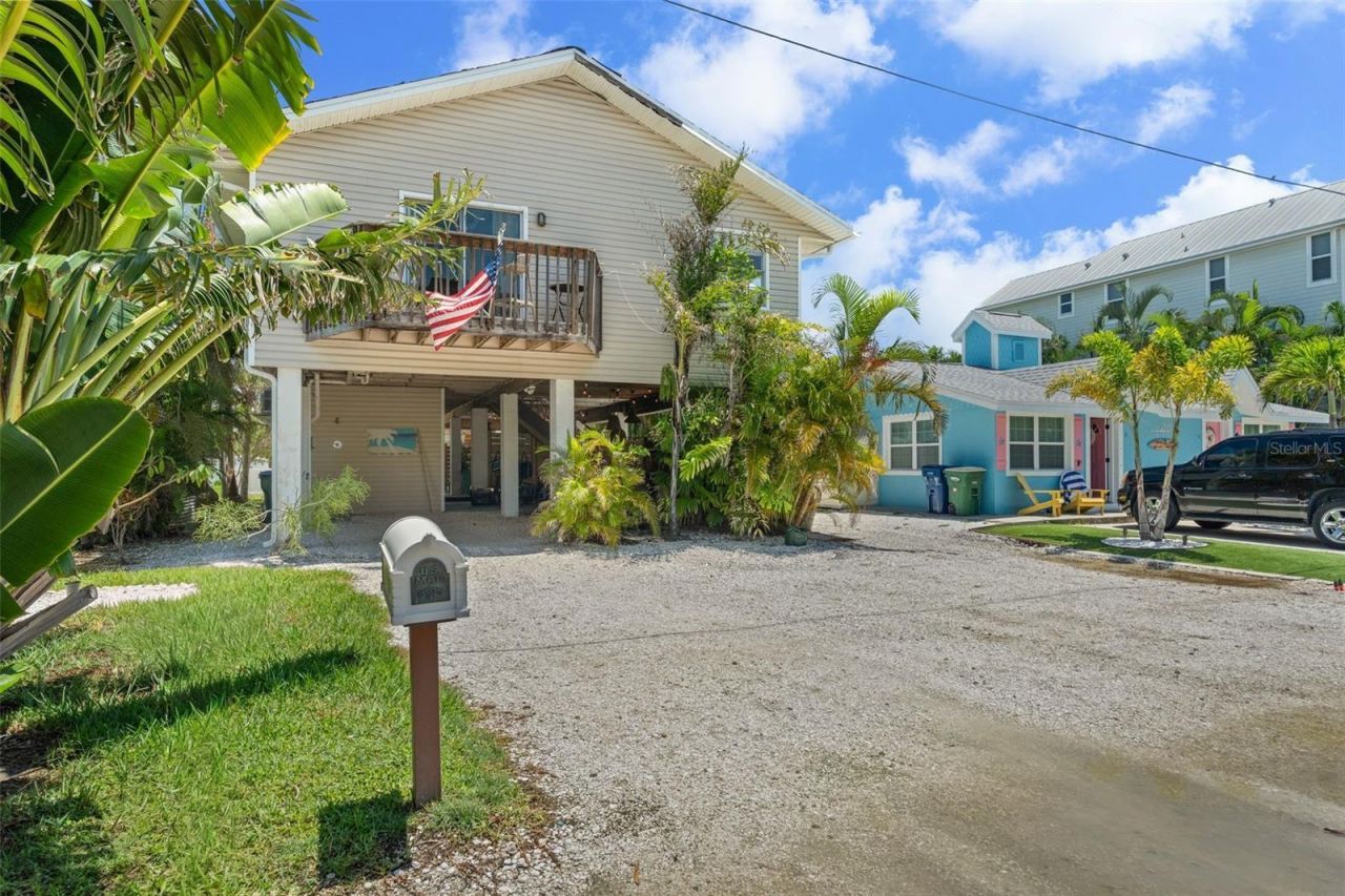 2517 Avenue C, Bradenton Beach, FL 34217 Photo