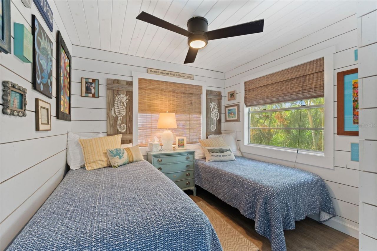 2517 Avenue C, Bradenton Beach, FL 34217 Photo