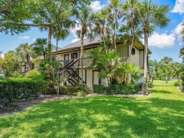 13334 Polo Club Road, Unit 327, Wellington, FL 33414