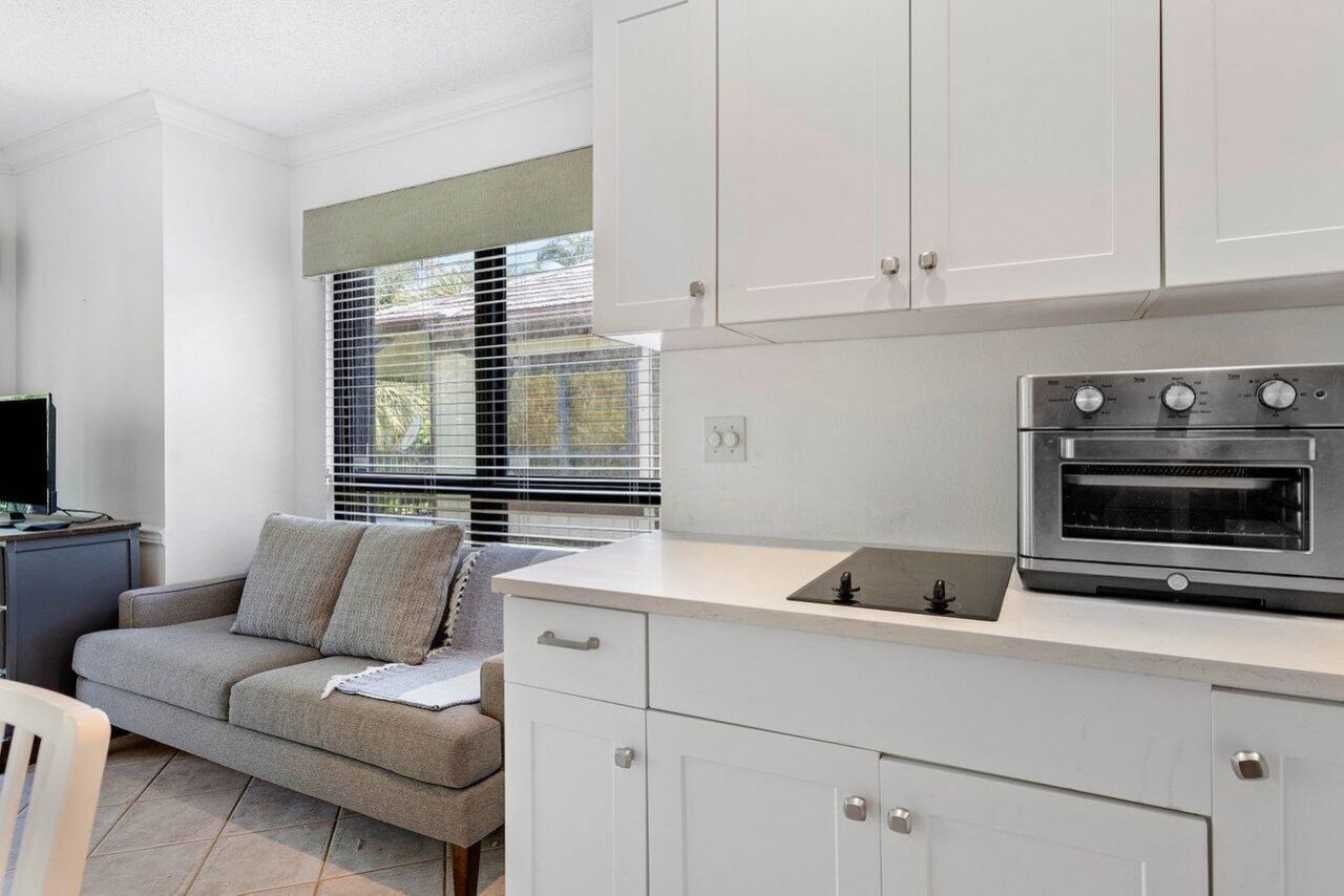 13334 Polo Club Road, Unit 327, Wellington, FL 33414 Photo