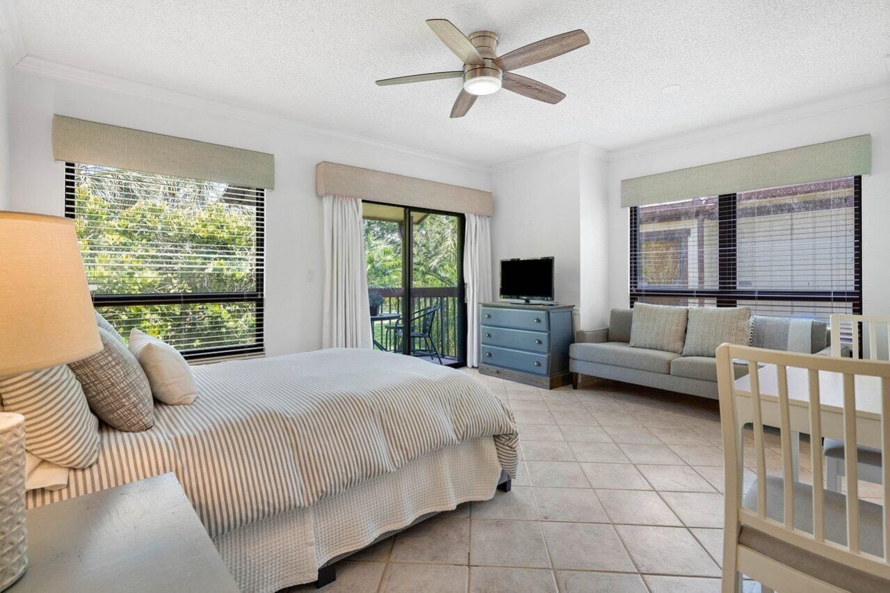 13334 Polo Club Road, Unit 327, Wellington, FL 33414 Photo