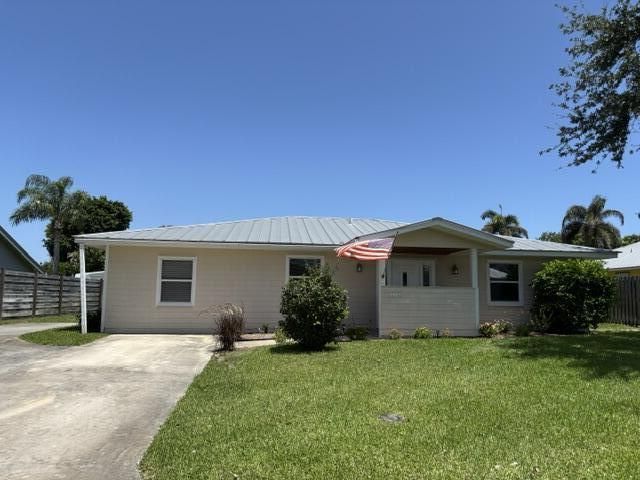 5141 SE Pine Knoll Way, Stuart, FL 34997 Main Photo