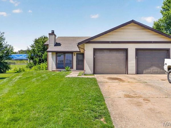 11 Bayside Court, Lake St Louis, MO 63367