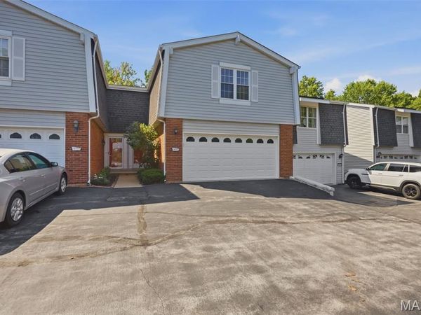 14520 Bantry Lane, Chesterfield, MO 63017