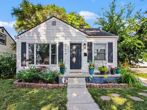 20619 Woodworth Street, Redford, MI 48240