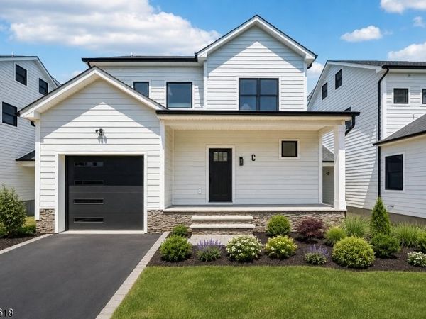 298 Main St, Millburn, NJ 07041