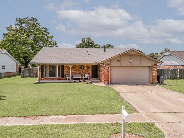 3852 S 98th East Avenue , Tulsa, OK 74146