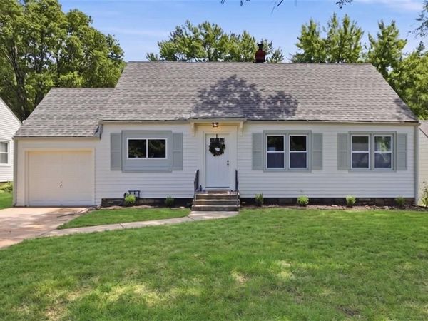 7919 Jarboe Street, Kansas City, MO 64114