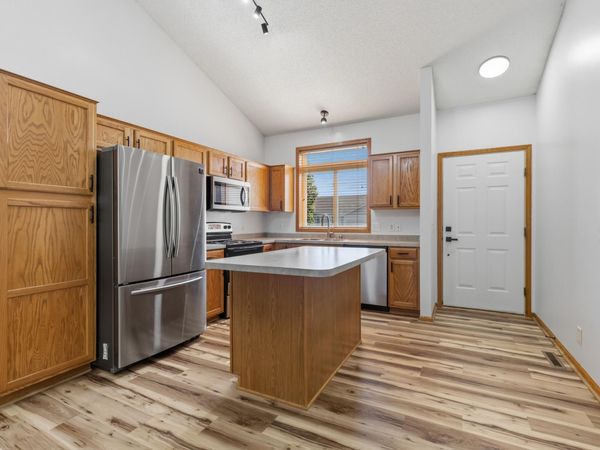 1523 Balinese Street , Shakopee, MN 55379