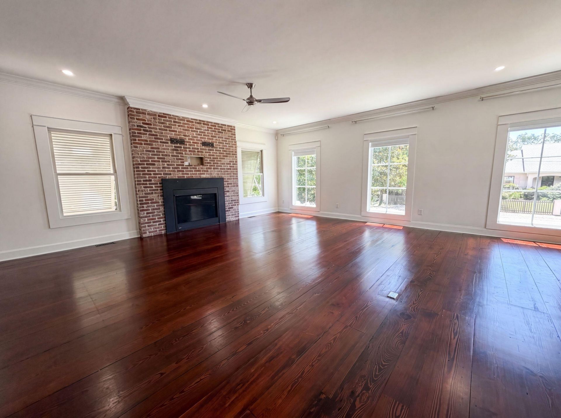 522 Reid Street Photo 9